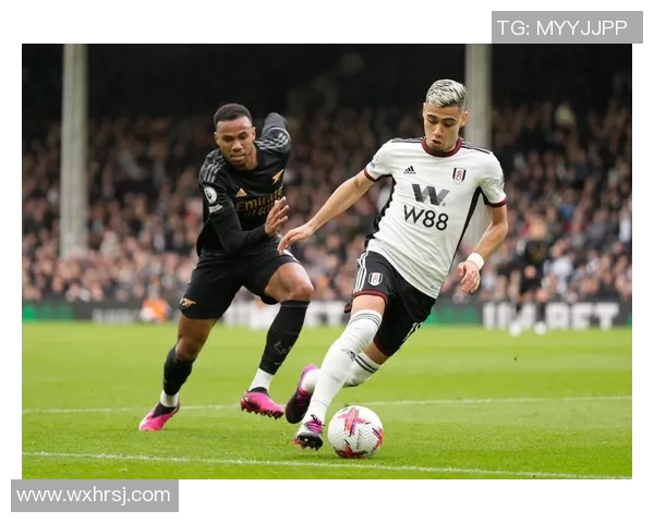 西甲激战：利物浦大胜阿森纳帽子戏法点燃全场激情