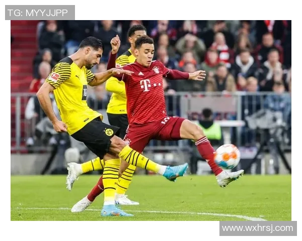 德甲激战:那不勒斯惊险逆转拜仁红牌争议引发全场热议